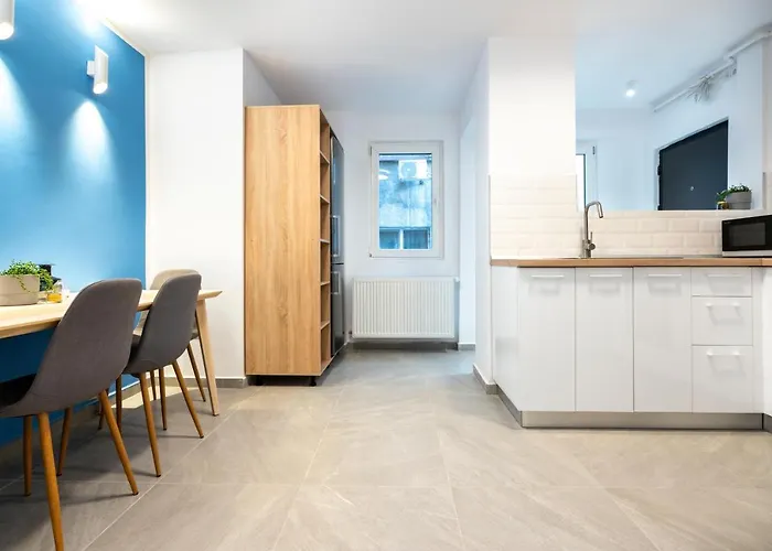 Blue Design In Magheru Бухарест