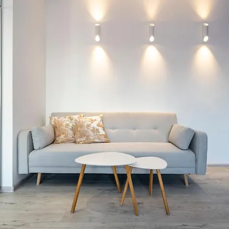 Blue Design In Magheru * Бухарест