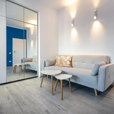 Blue Design In Magheru Bukarest