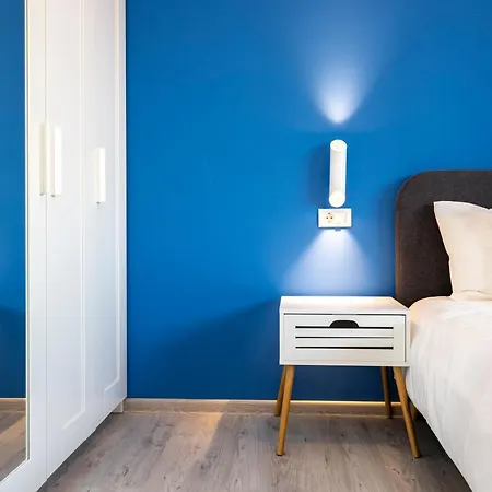 Blue Design In Magheru Апартаменти Бухарест
