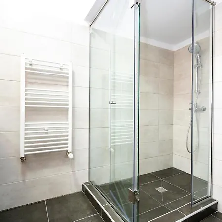 Blue Design In Magheru Апартаменти Бухарест